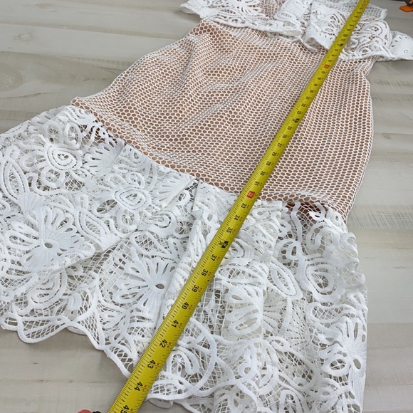 Revolve ELLIATT Serenity Cold Shoulder Lace Sheath - Picture 11 of 13